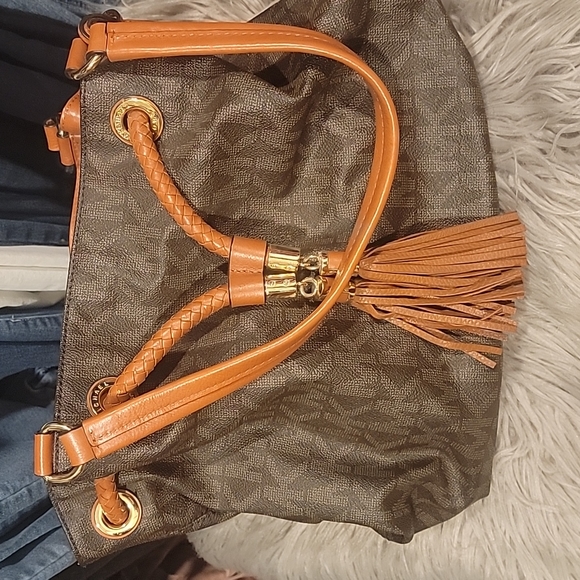 Michael Kors bag - Picture 1 of 5